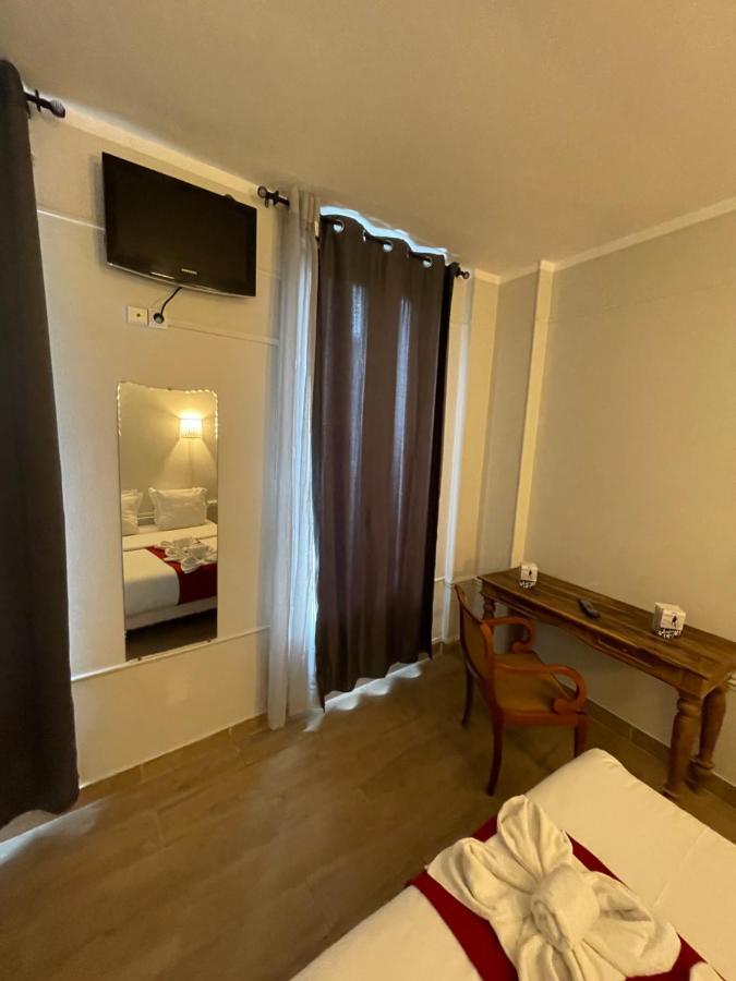 Hotel Central Saint-Denis  Luaran gambar